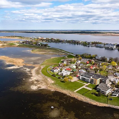 Апартаменты Stylish Seaside